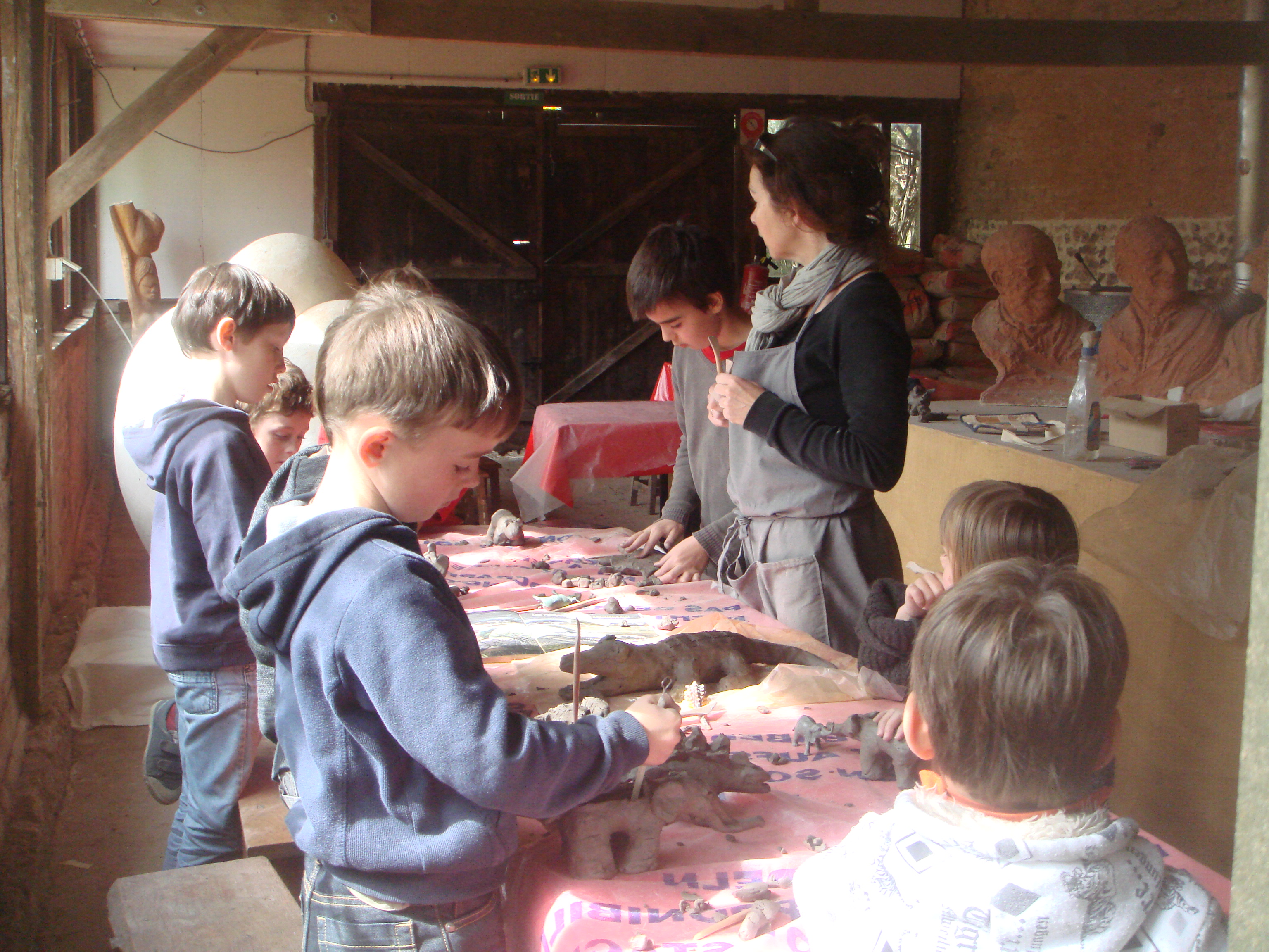 Atelier modelage pour les familles